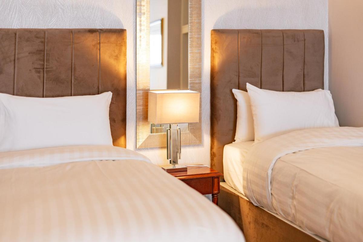 Tf Royal Hotel & Theatre คาสเซิลบาร์ ภายนอก รูปภาพ