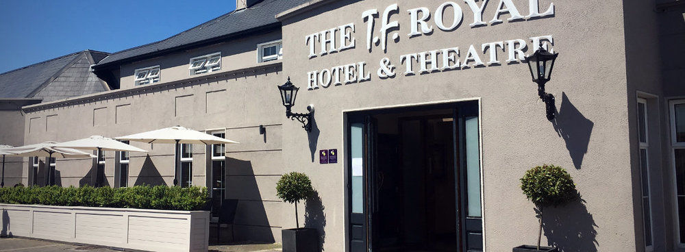 Tf Royal Hotel & Theatre คาสเซิลบาร์ ภายนอก รูปภาพ