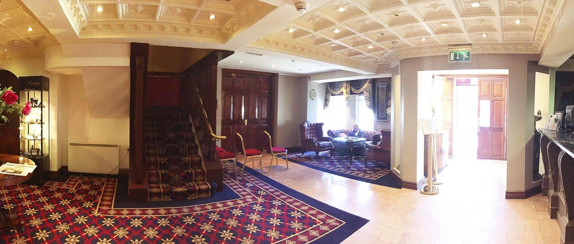 Tf Royal Hotel & Theatre คาสเซิลบาร์ ภายนอก รูปภาพ