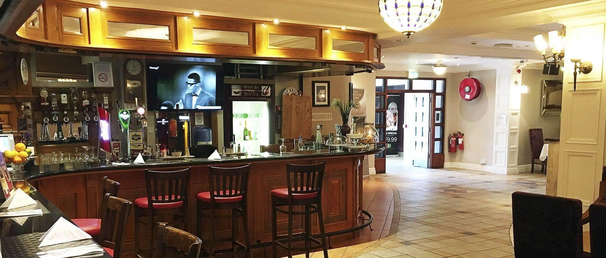 Tf Royal Hotel & Theatre คาสเซิลบาร์ ภายนอก รูปภาพ
